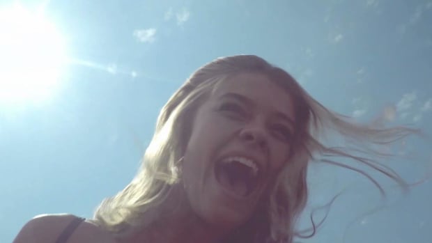 Nina Agdal rides the Coney Island Cyclone -- IMAGE